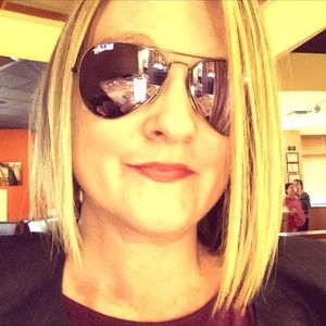 Meet your Posher, Tracy Lynn